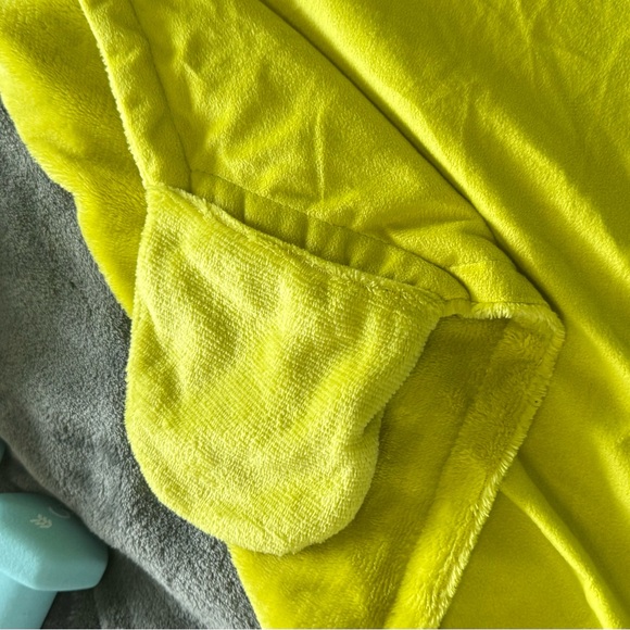 Grinch hooded toddler blanket - Picture 3 of 4